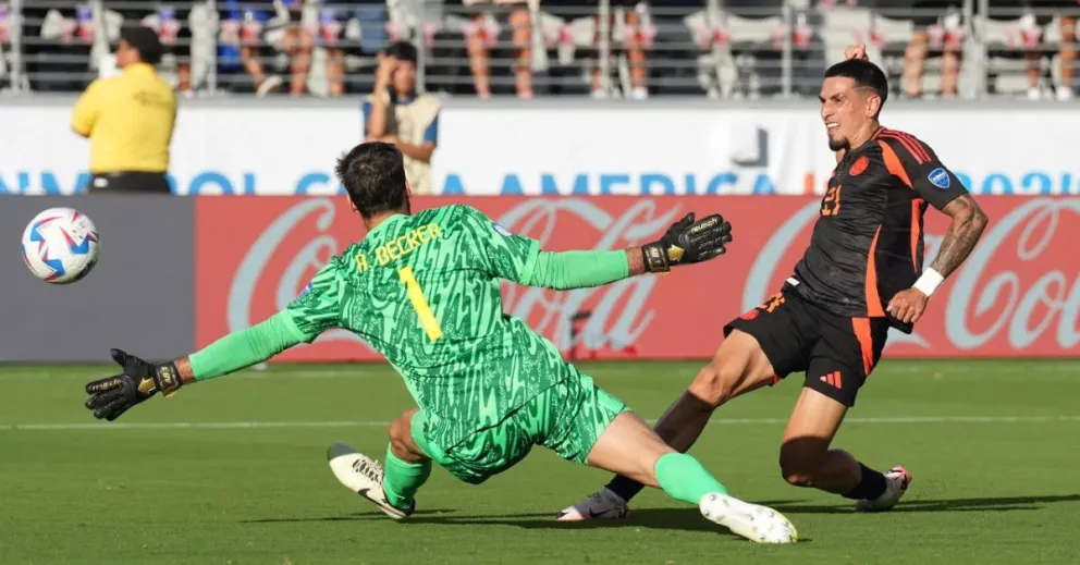 Colombia empató 1 a 1 con Brasil y se clasificó primero