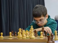 Faustino Oro derrotó al número dos del mundo y sigue asombrando en el ajedrez