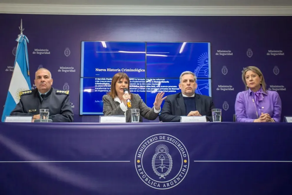 Bullrich presentó cambios en el sistema penitenciario: "No vamos a largar asesinos a la calle"