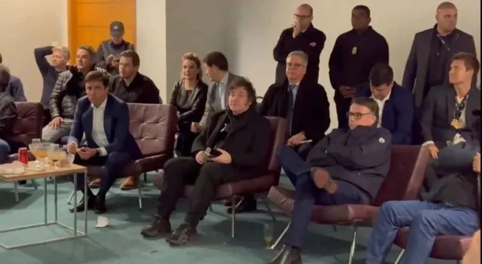 VIDEO: así vivieron Milei y Bolsonaro los penales entre Brasil y Uruguay