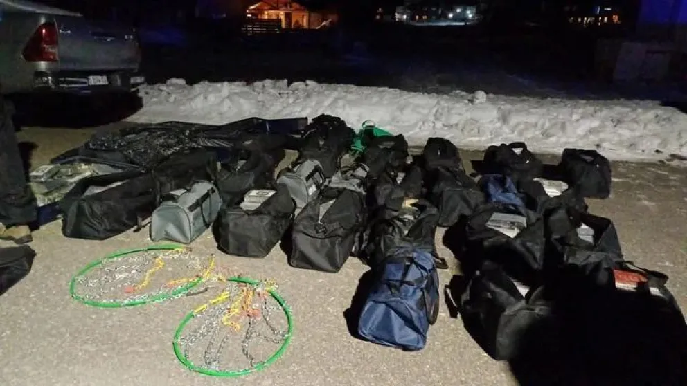 Desmantelaron una banda narco internacional y confiscaron más de 780 kilos de cocaína