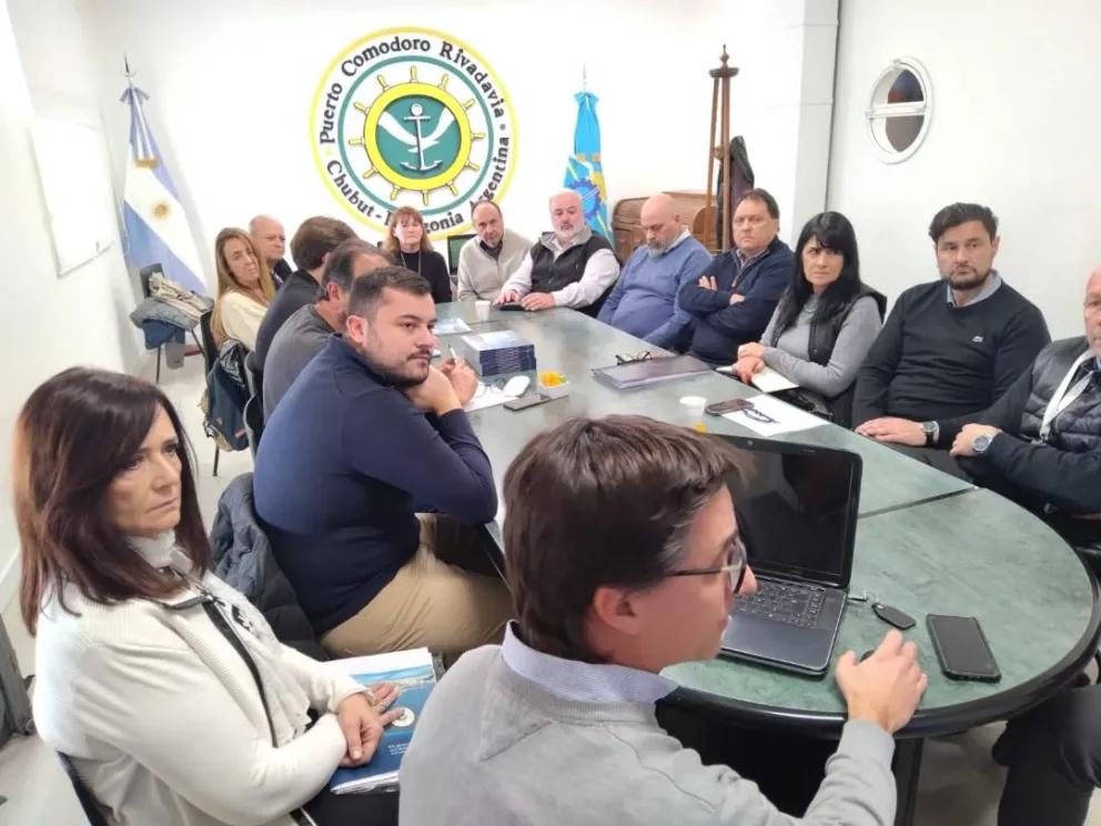 Provincia reunió en Comodoro Rivadavia a representantes de la "Mesa de Estrategia Federal de Logística"
