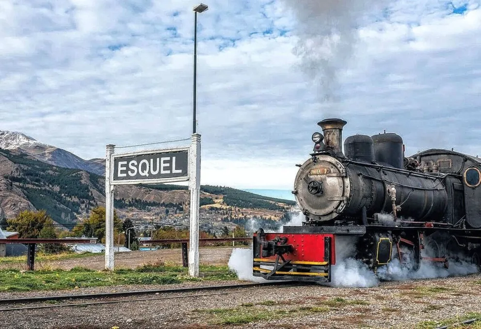 "La Trochita" se prepara para el arribo de turistas de distintos puntos del país y del mundo