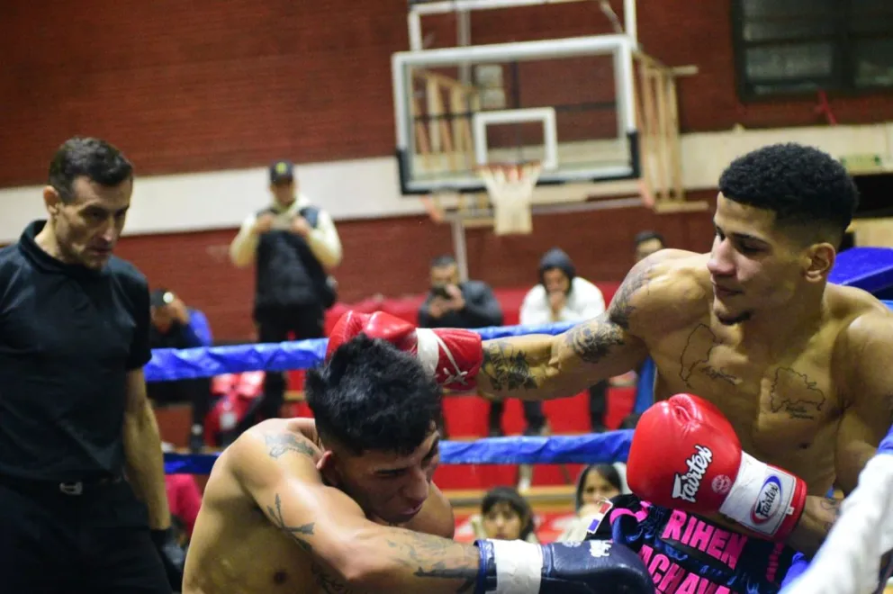 El Rysk Combat Patagónico muestra su mejor nivel en el gimnasio Nº 1