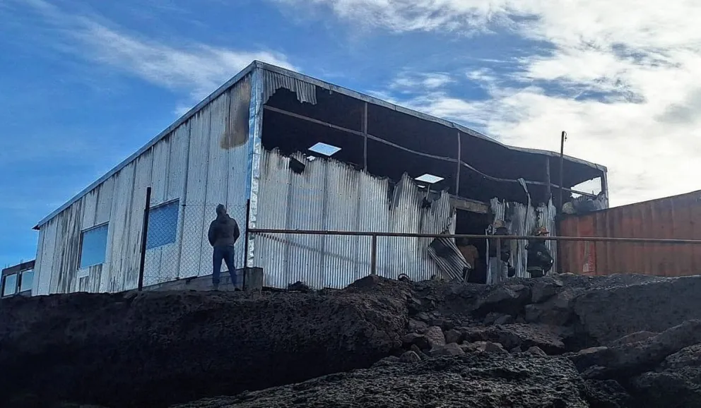 Se incendió el galpón de la fundación Conociendo Nuestra Casa en Puerto Deseado