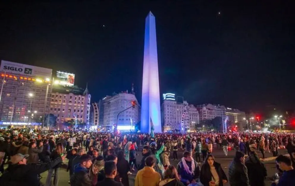 Incidentes y detenidos en los festejos por la Copa América en el Obelisco