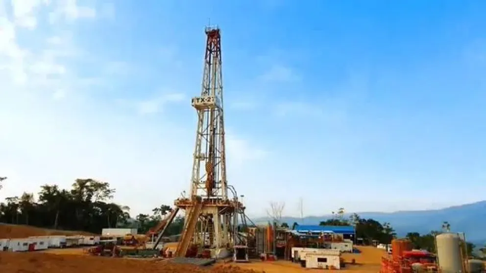 Arce anunció el descubrimiento de un megacampo gasífero en Bolivia