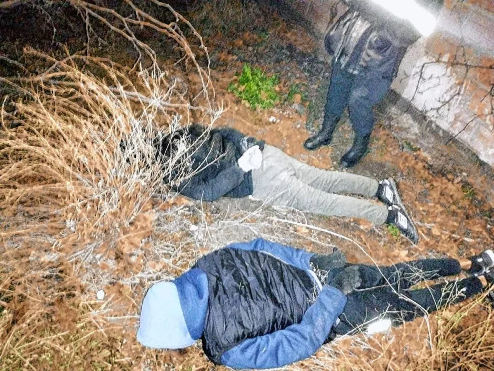 Trelew: atrapan a ladrones a punto de hacer boquete en céntrico negocio y a las horas recuperan la libertad