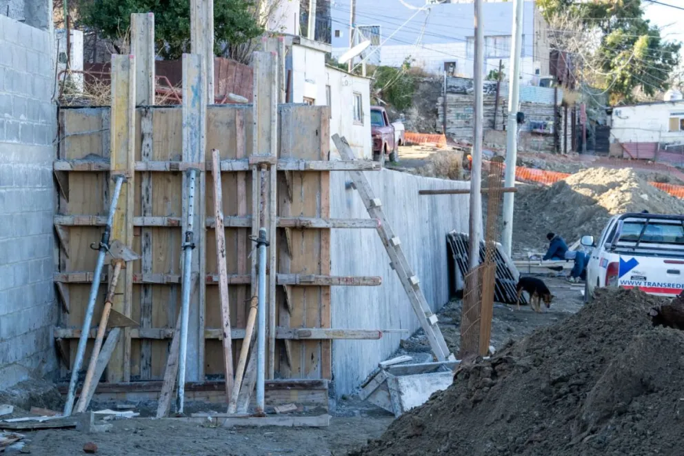 Se ejecutan tres obras importantes para los vecinos del barrio Jorge Newbery