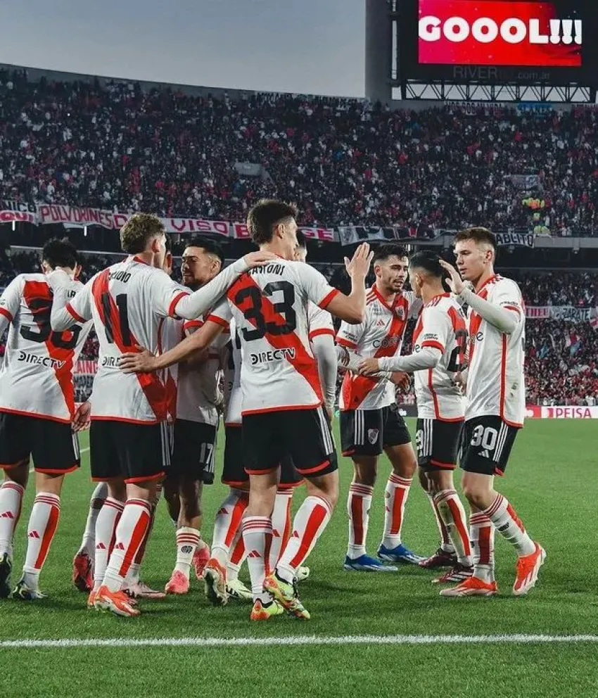 River no quiere perderle pisada a los líderes
