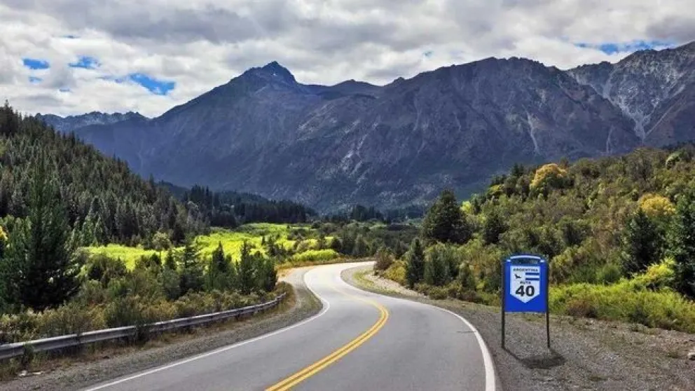 Cuántos kilómetros recorre la Ruta 40 y cuáles son sus puntos más interesantes para visitar