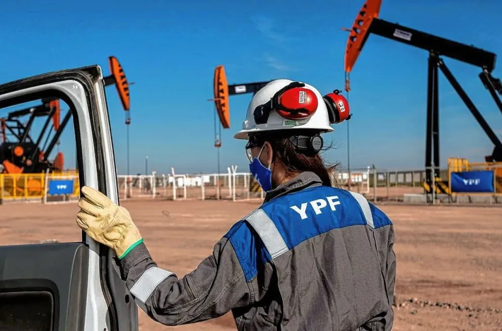 Los primeros días de agosto YPF estaría definiendo la empresa a la que harán la cesión en venta