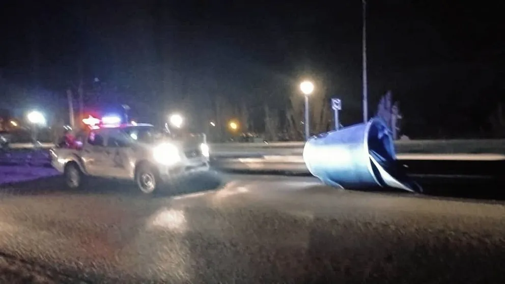 Temporal de viento en Comodoro: hubo voladura de techos, caída de postes y ramas