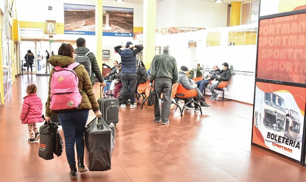 Vacaciones de invierno: creció el movimiento y la actividad en la Terminal de Ómnibus de Comodoro