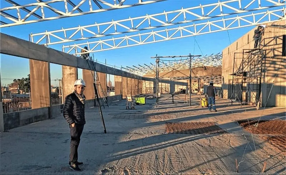 Llugdar supervisó el avance de obra de la Escuela de la Mutual Jerárquica en KM 5