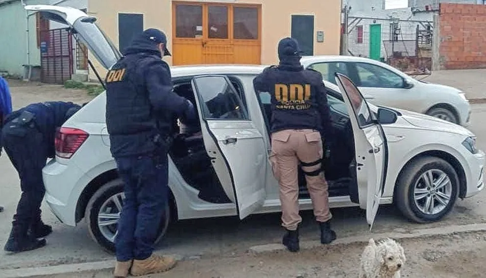 Secuestran municiones y droga en allanamiento de una vivienda de Deseado 