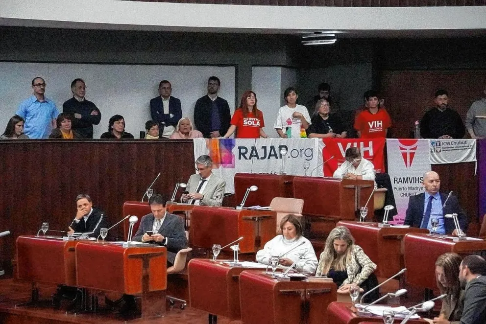 Avales con beneficiados en las gradas