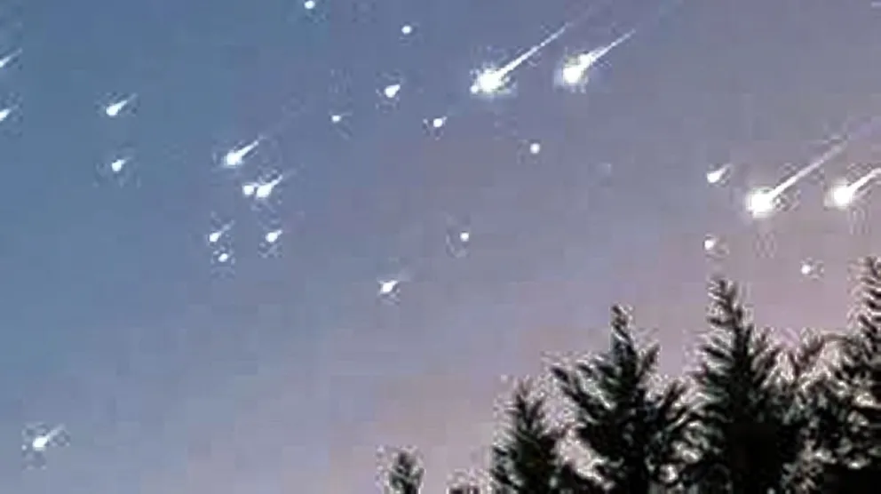 Julio se despide con una inusual lluvia de estrellas