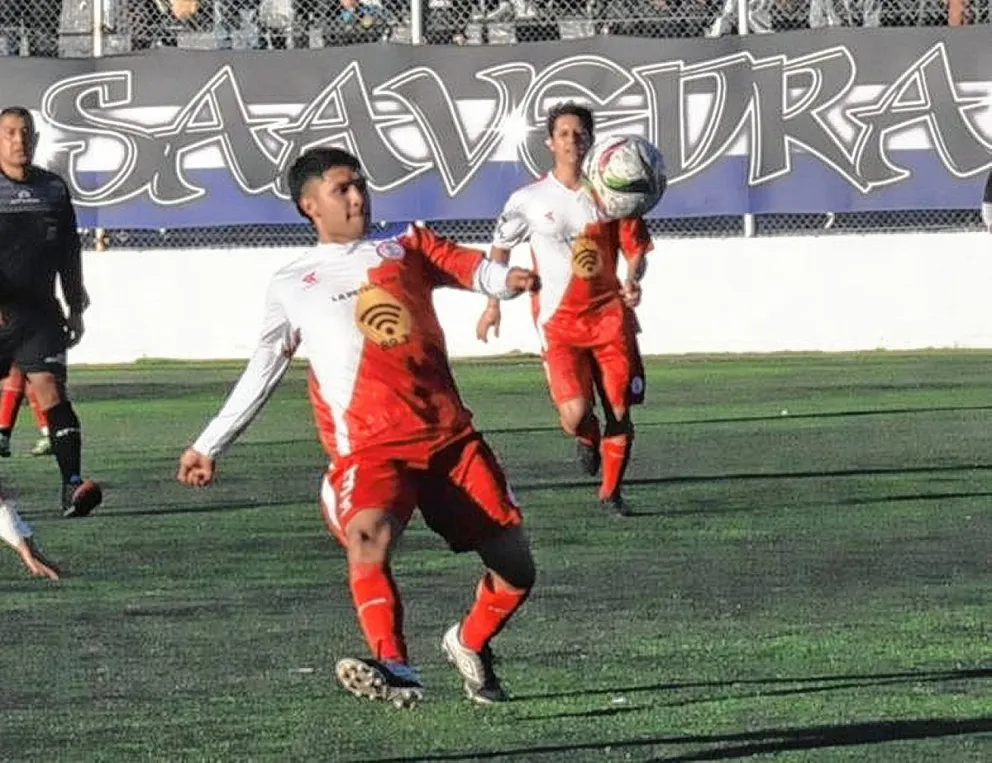 Huracán no negoció la actitud, goleó a Saavedra y quiere más