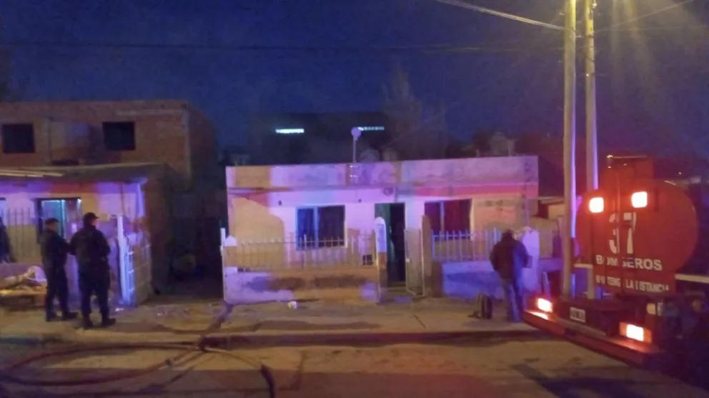 Se incendió una vivienda en calle Las Fresas
