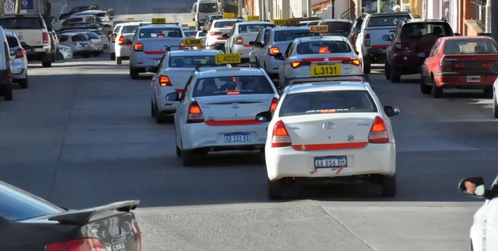 Taxistas se movilizaron en protesta por la liberación de quien apuñaló a un trabajador al volante