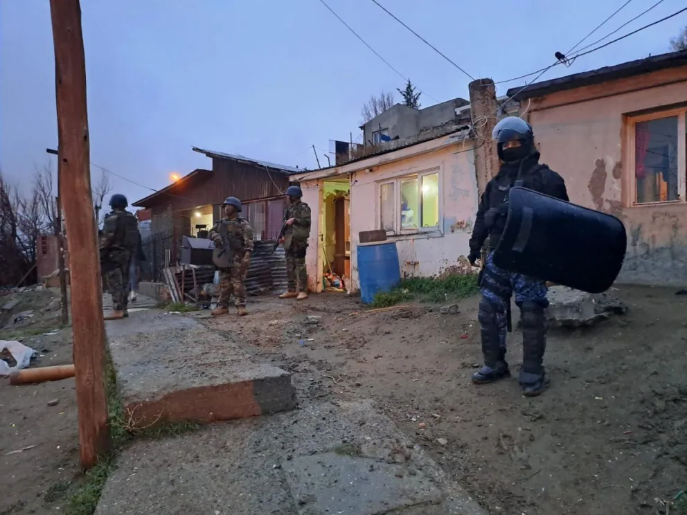 Un hombre y una mujer asaltaron un comercio en barrio Pietrobelli
