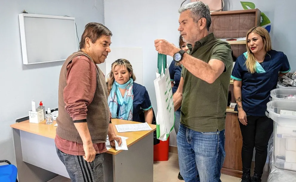 Se realizaron charlas sobre lactancia materna  y se entregaron medicamentos gratuitos
