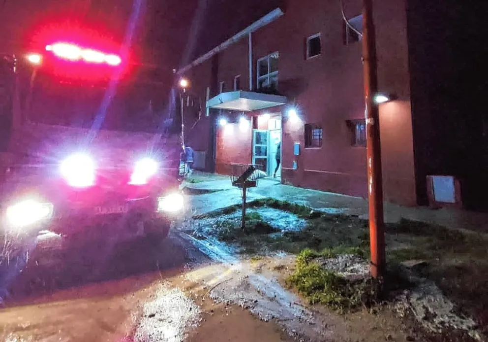 Bomberos sofocan incendio accidental en club deportivo de Puerto San Julián