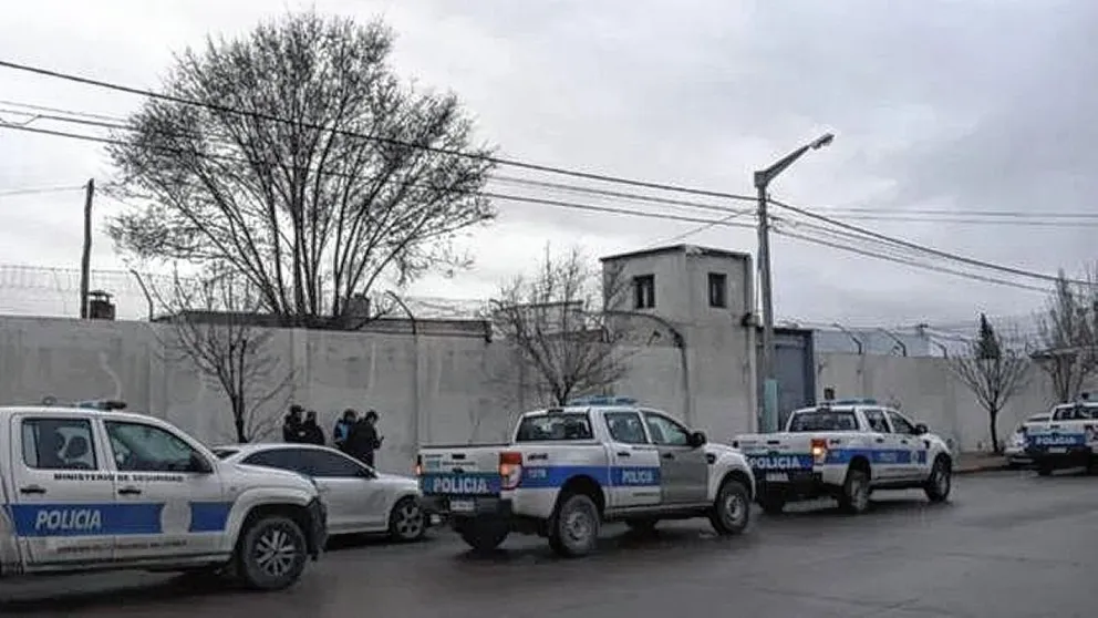 Desde la Alcaidía de Trelew extorsionaban a gente de distintos lugares de la Argentina para sacarles plata