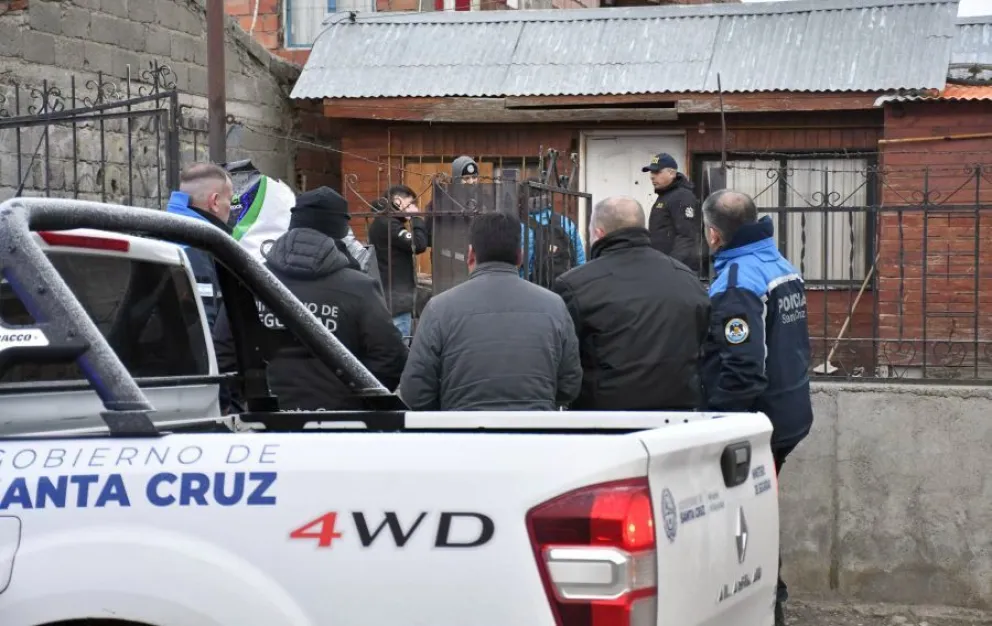 SANTA CRUZ: Allanamientos y detenciones por incendio en los depósitos de Salud y Desarrollo