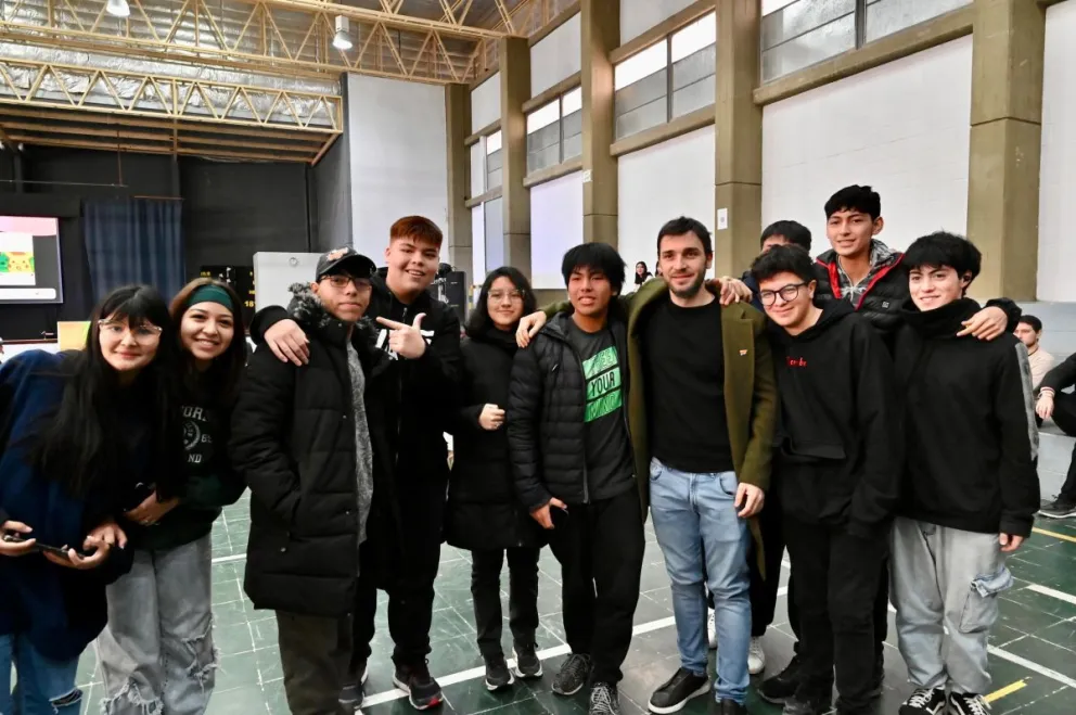 Torres estuvo presente en un Encuentro Educativo para Jóvenes sobre Ciudadanía Digital