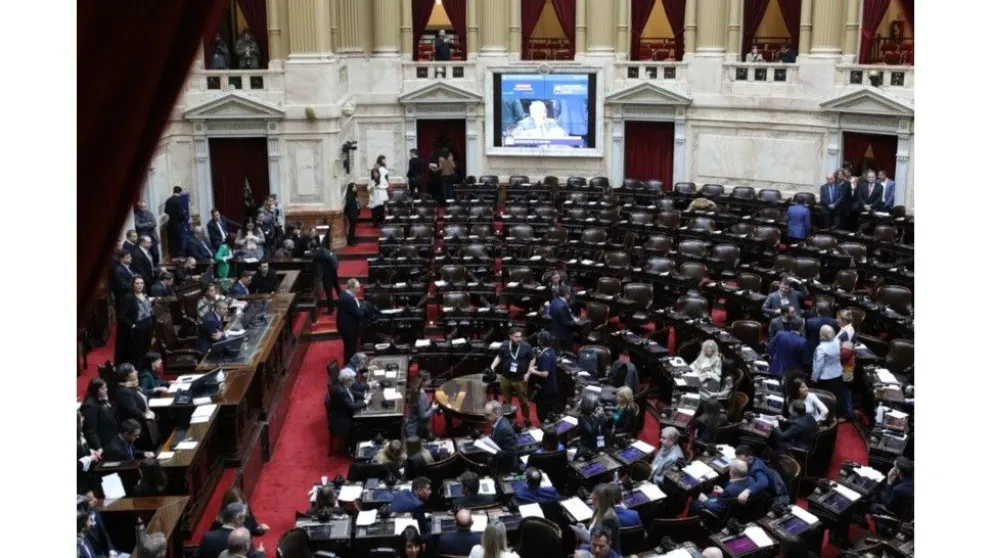 La oposición exige detalles del acuerdo con el FMI y presiona para incluirlo en el Presupuesto
