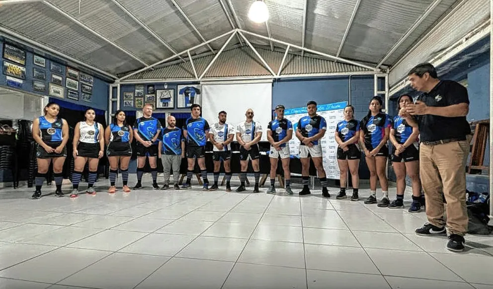 Calafate RC presentó nueva indumentaria