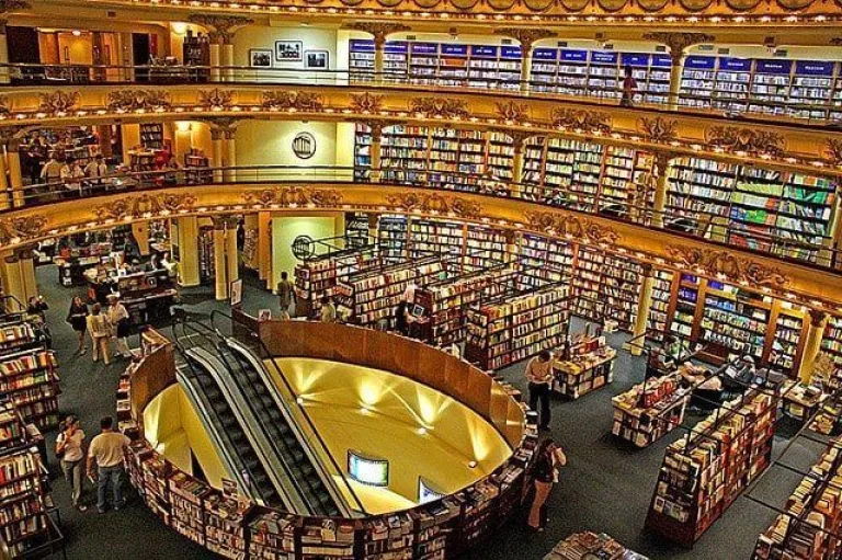 Día de los amantes de los libros: cinco librerías del mundo para descubrir