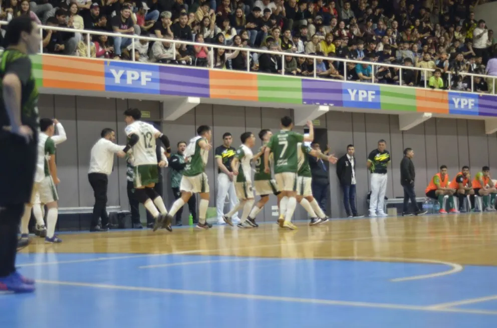 Comodoro llegó a la final con gol de Rima