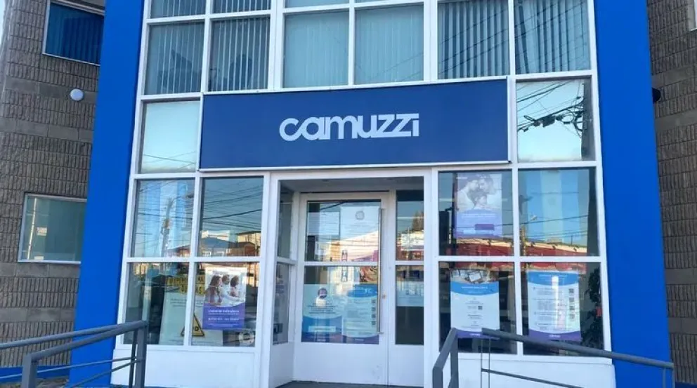 La distribuidora de gas Camuzzi aclara que no está cerrada al público su oficina comercial en Comodoro