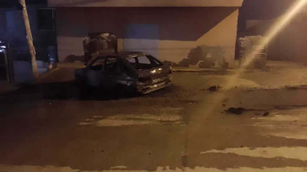 Incendio de un vehículo en la madrugada del sábado