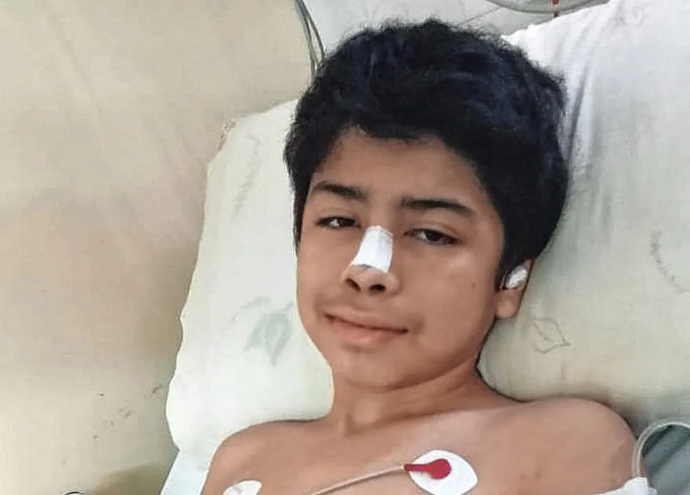 Corte Solidario de cabello para ayudar a un joven comodorense con un tratamiento médico