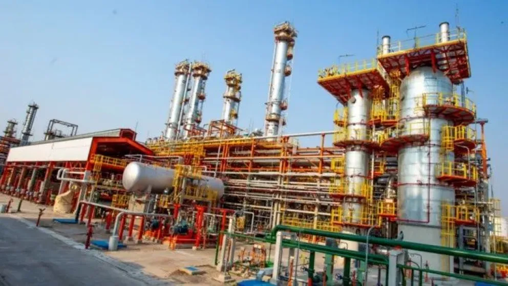 YPF puso en marcha nuevas plantas en la Refinería de Ensenada (Foto NA).
