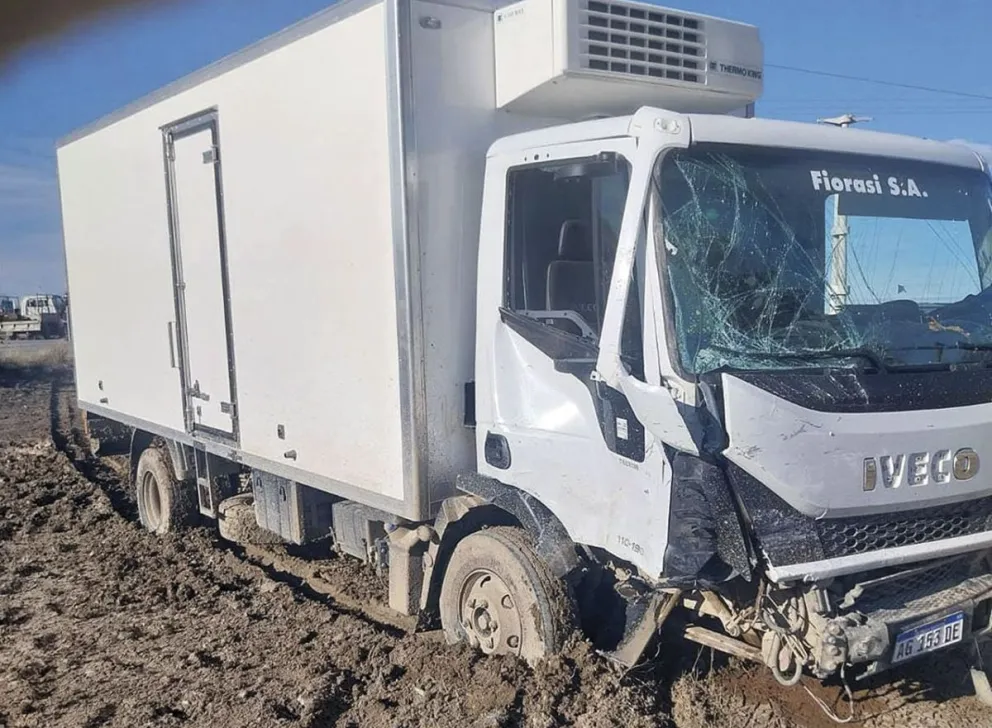 Las Heras: Dos personas resultaron lesionadas tras una fuerte colisión de vehículos en Ruta 43