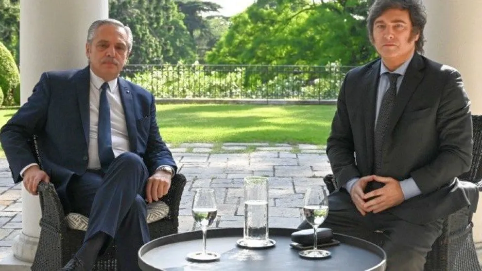 Milei apuntó contra Alberto y "ordenó" los hechos: "Corrupción, violencia de género e infidelidad"