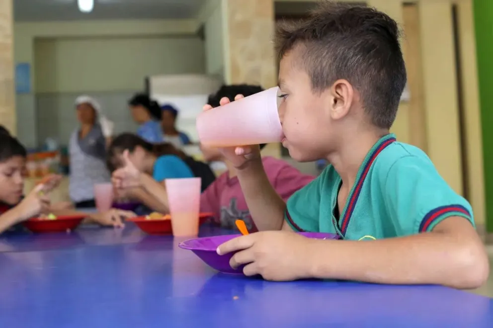 Fuerte caída del consumo de lácteos y alertan por el registro más bajo de la historia