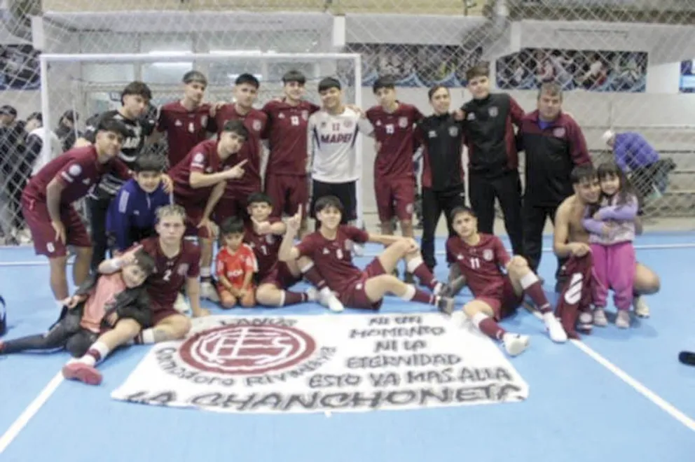 Lanús campeón en la C-17