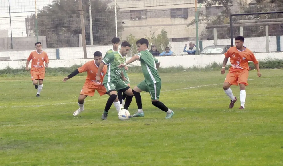 Diadema y Petroquímica juegan en Km. 27