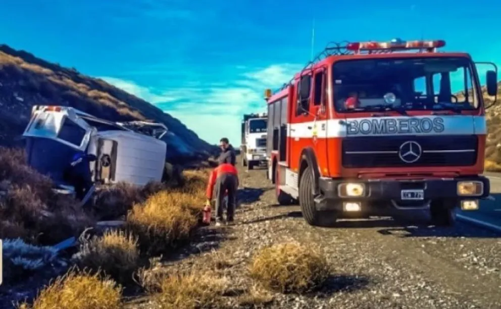El Calafate: Perdió el control del vehículo y volcó