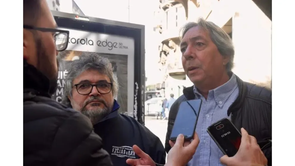 Los aceiteros insisten en que las empresas “los tomaron de rehenes” para sacar ventaja