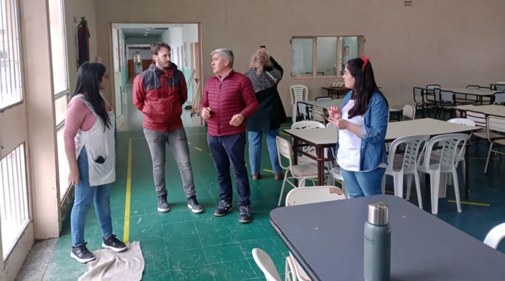 Provincia inspeccionó escuelas en la cordillera y zona sur para asegurar el normal desarrollo de las clases