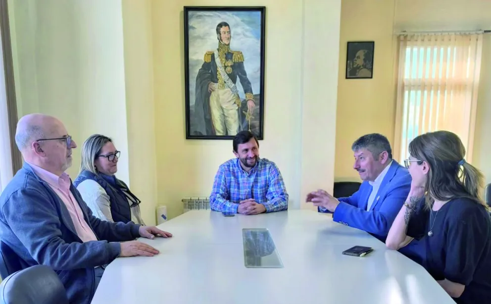 Confirman la próxima habilitación del consulado chileno en Esquel