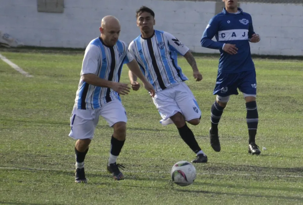 Saavedra triunfó en Sarmiento
