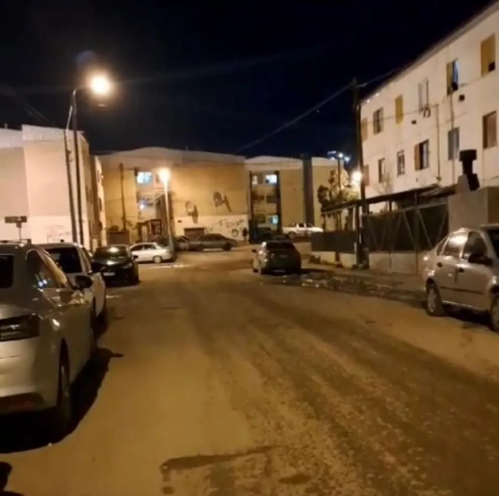 Impresionante tiroteo en las 1008 viviendas. Los vecinos escucharon más de 40 detonaciones.